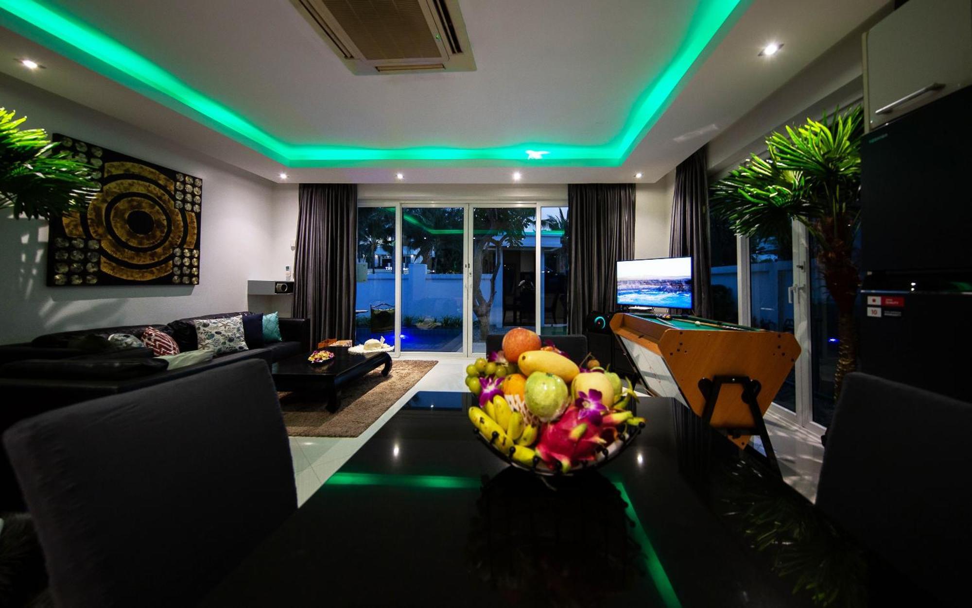Colibri Pool Villa Pattaya Praia de Jomtien Quarto foto