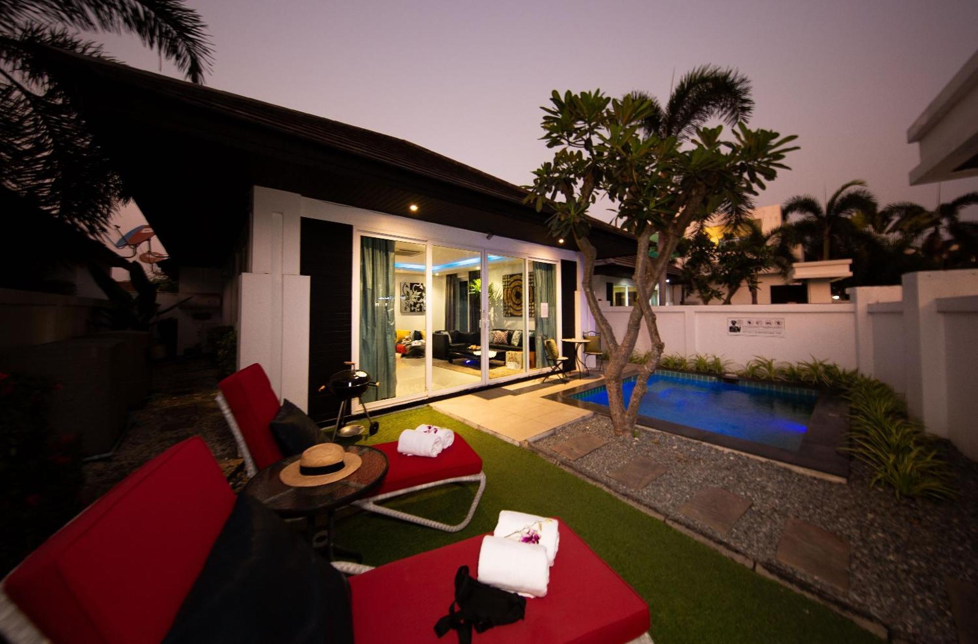 Colibri Pool Villa Pattaya Praia de Jomtien Quarto foto